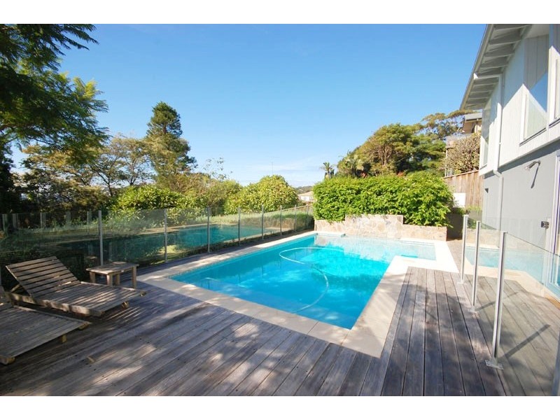 89 Hillside Rd, Avoca Beach NSW 2251