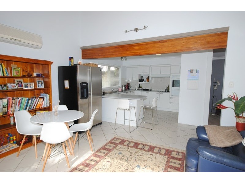 11 Laguna Avenue, Copacabana NSW 2251