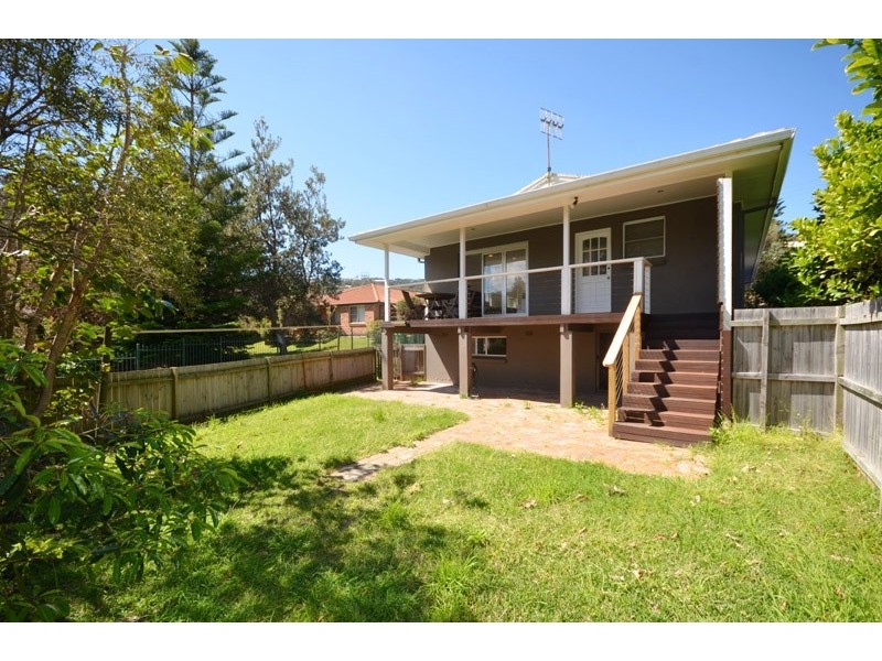 9 Segura Street, Copacabana NSW 2251