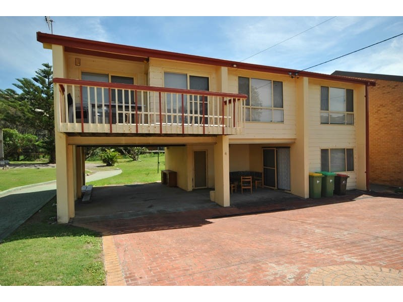 1/6 Del Mar Drive, Copacabana NSW 2251