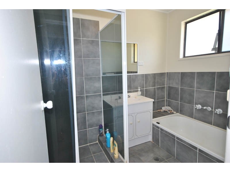 1/6 Del Mar Drive, Copacabana NSW 2251