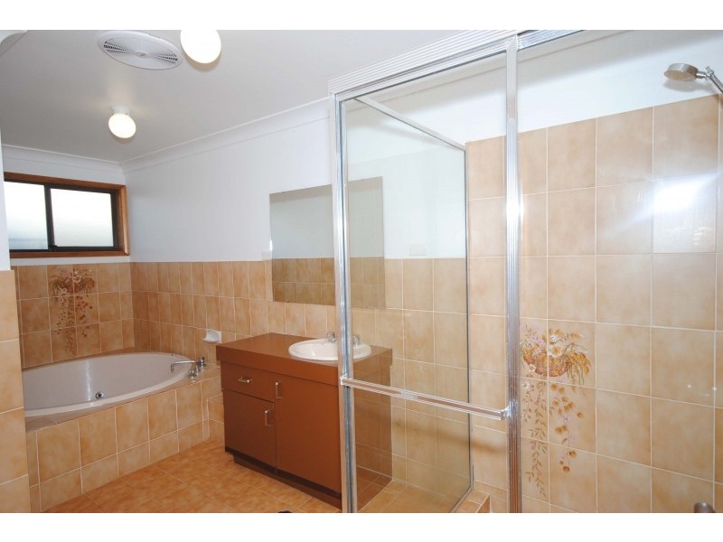 52 Vista Avenue, Copacabana NSW 2251