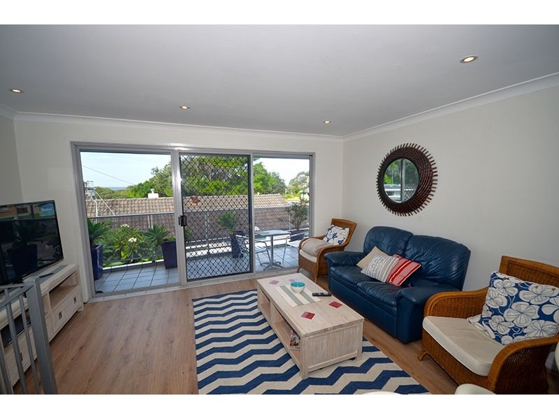 1/4 Ficus Avenue, Avoca Beach NSW 2251