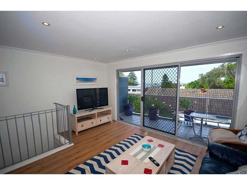 1/4 Ficus Avenue, Avoca Beach NSW 2251