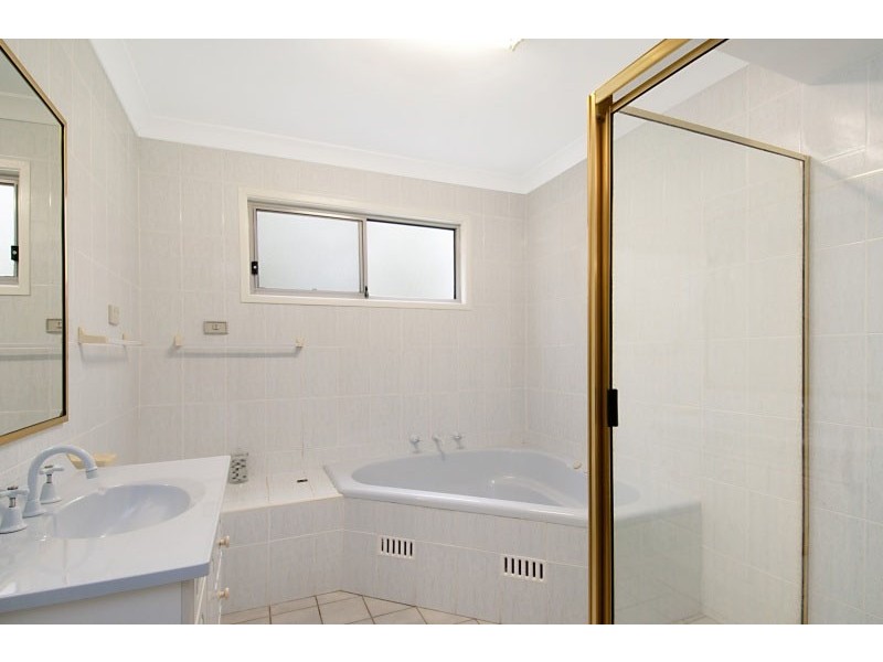 1/4 Ficus Avenue, Avoca Beach NSW 2251