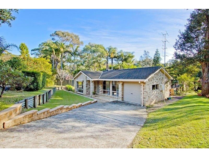 25 Hillside Rd, Avoca Beach NSW 2251