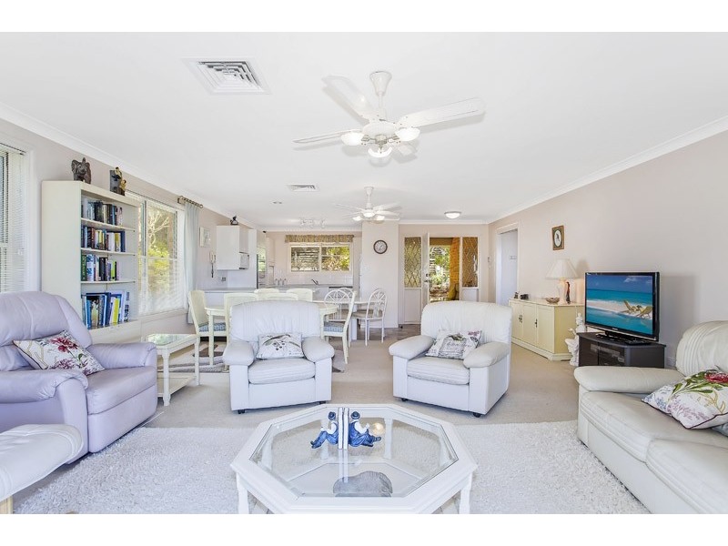 39 Ascot Ave, Avoca Beach NSW 2251