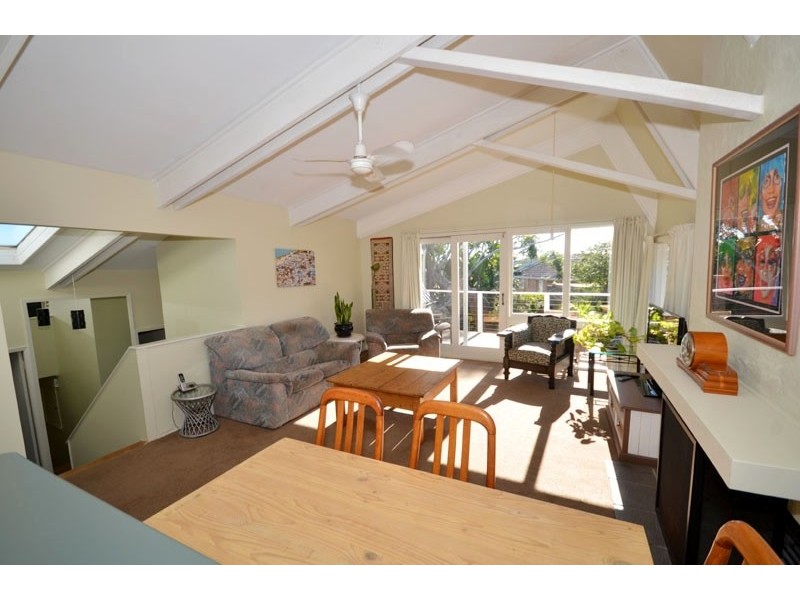 36 Warren Avenue, Avoca Beach NSW 2251