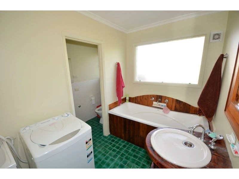 36 Warren Avenue, Avoca Beach NSW 2251