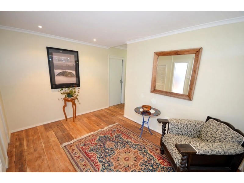 36 Warren Avenue, Avoca Beach NSW 2251