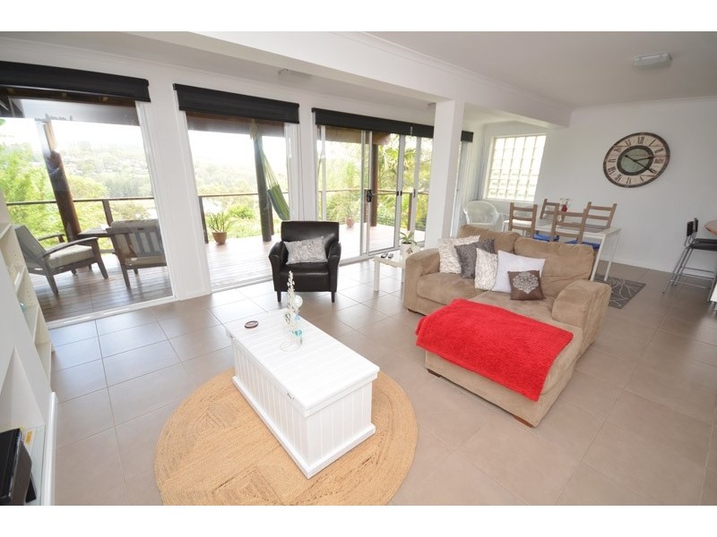 152 Copacabana Drive, Copacabana NSW 2251