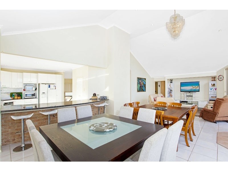 180 Del Monte Place, Copacabana NSW 2251