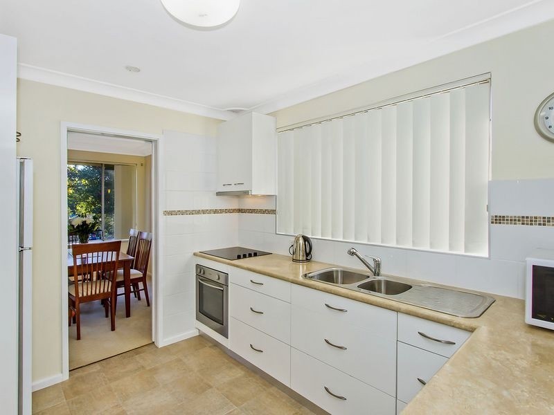 7 Matthews Parade, Point Clare NSW 2250