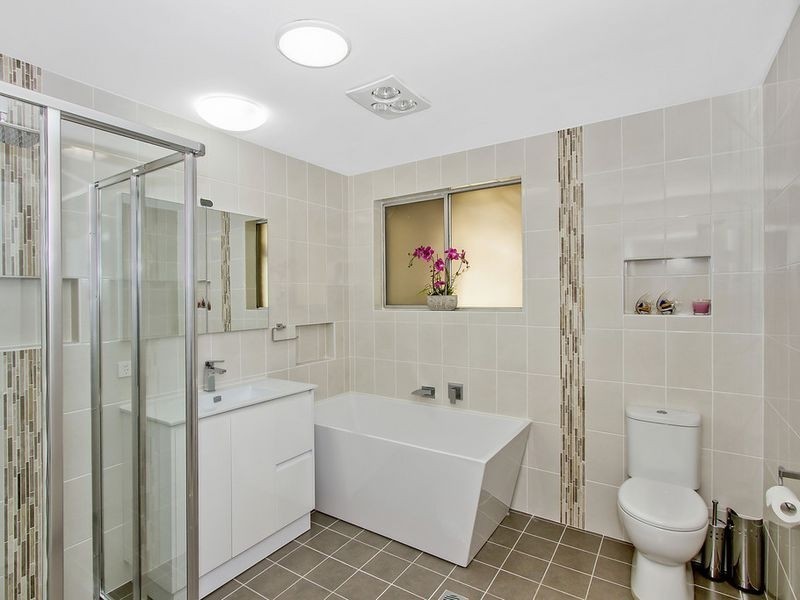 7 Matthews Parade, Point Clare NSW 2250