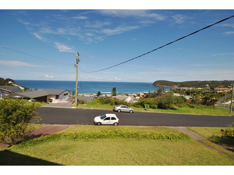 14 Helen Dr, Copacabana NSW 2251