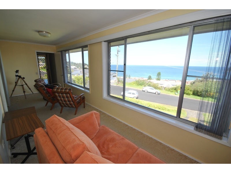 14 Helen Dr, Copacabana NSW 2251