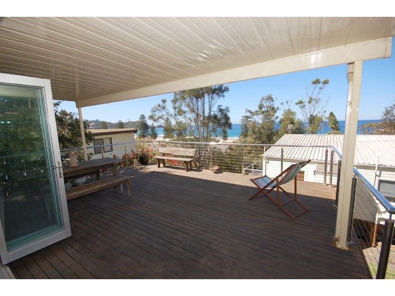 2  Austral Avenue, Avoca Beach NSW 2251