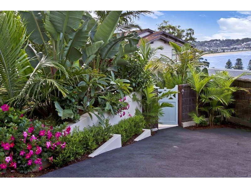 38 Fairscene Cr, Avoca Beach NSW 2251