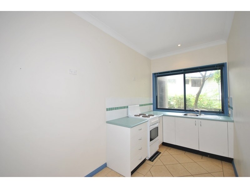 2/178 Del Monte Pl, Copacabana NSW 2251