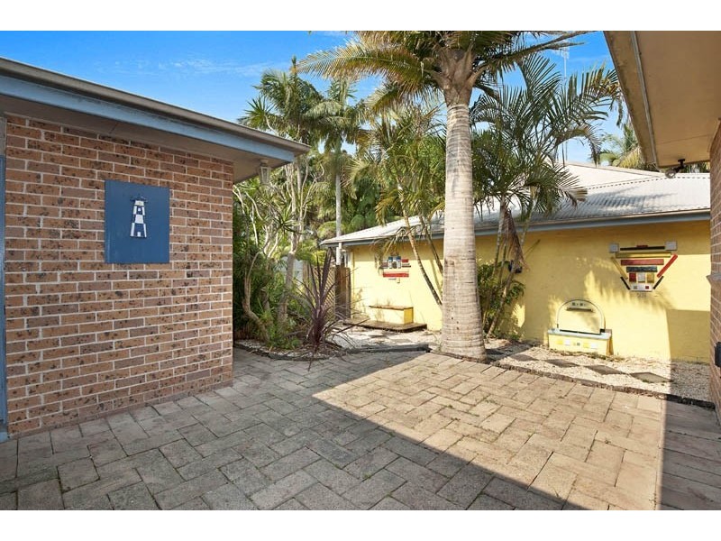 1/215 The Round Dr, Avoca Beach NSW 2251