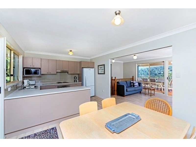 33 Oceano Street, Copacabana NSW 2251