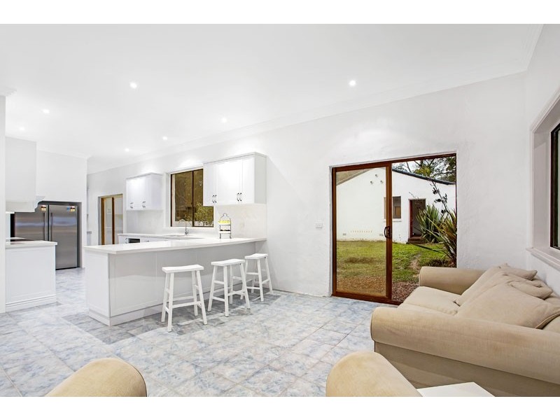 21 Townsend Ave, Avoca Beach NSW 2251