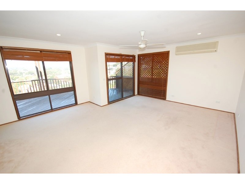 51 Coreen Dr, Wamberal NSW 2260