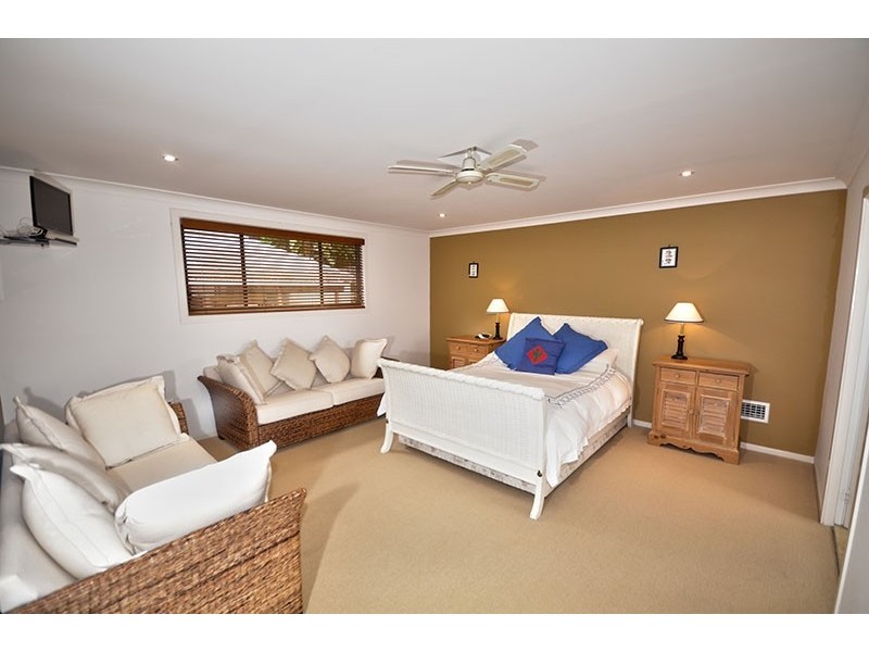 42  Surf Rider Avenue, North Avoca NSW 2260