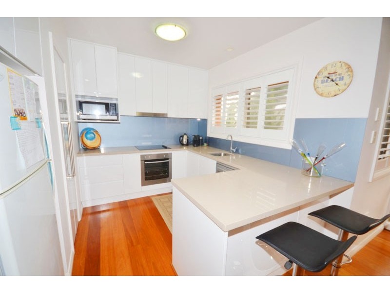 2/7 Ocean Street, North Avoca NSW 2260