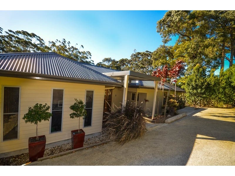 16 Endeavour Drive, Avoca Beach NSW 2251