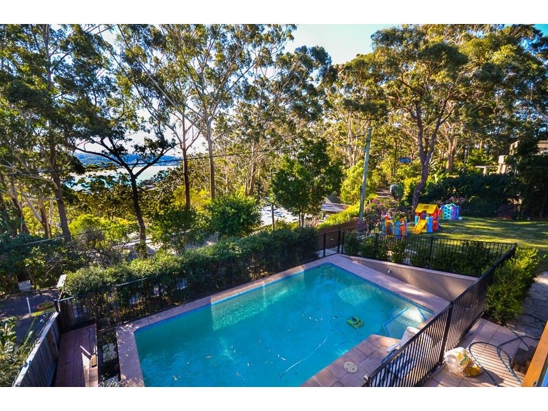 16 Endeavour Drive, Avoca Beach NSW 2251