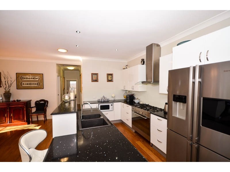 16 Endeavour Drive, Avoca Beach NSW 2251