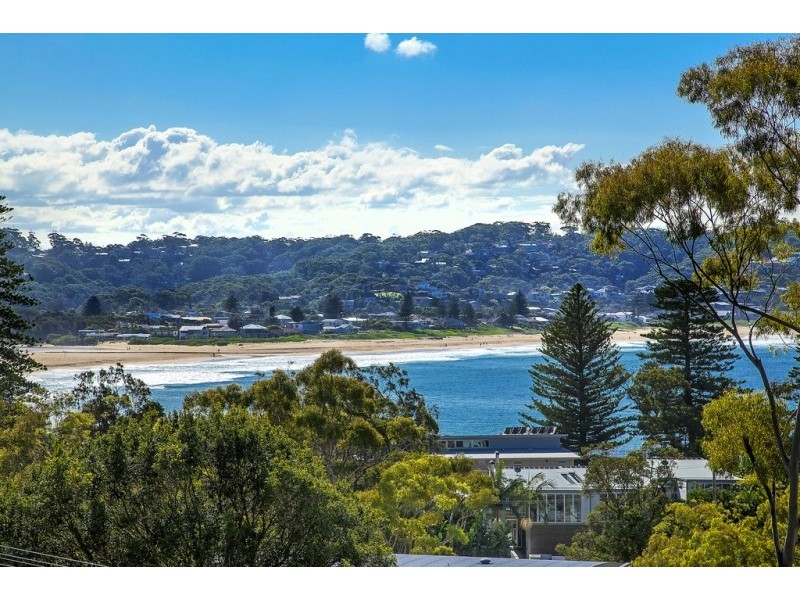 62 Avoca Dr, Avoca Beach NSW 2251