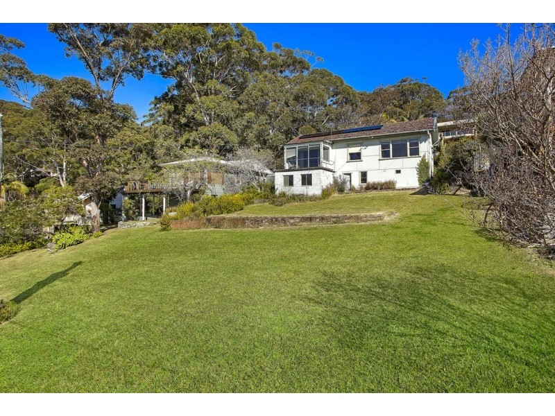 62 Avoca Dr, Avoca Beach NSW 2251