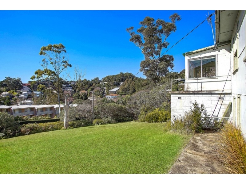62 Avoca Dr, Avoca Beach NSW 2251