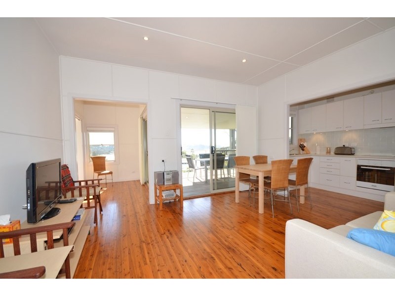 37 Ascot Ave, Avoca Beach NSW 2251