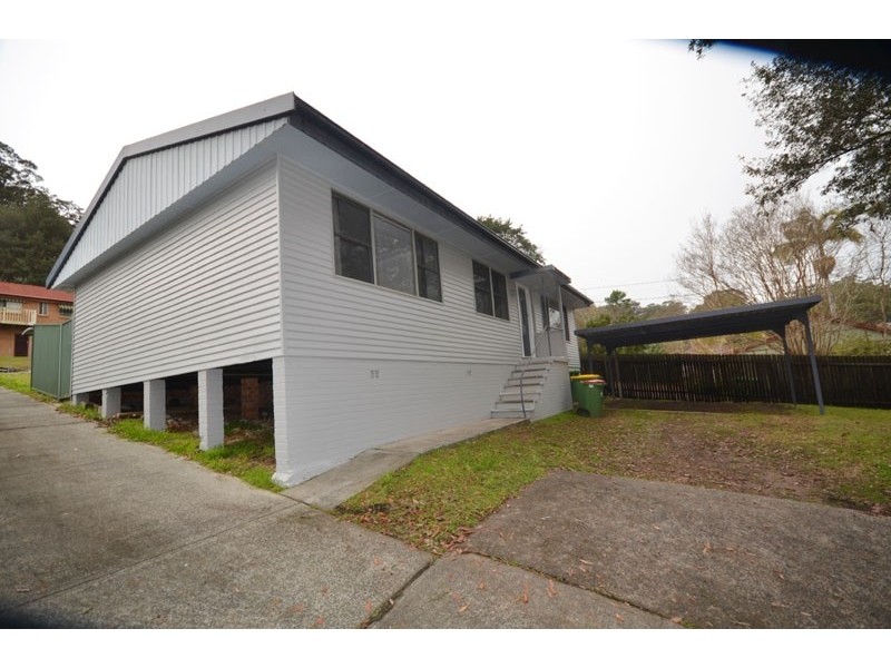 90  The Round Drive, Avoca Beach NSW 2251