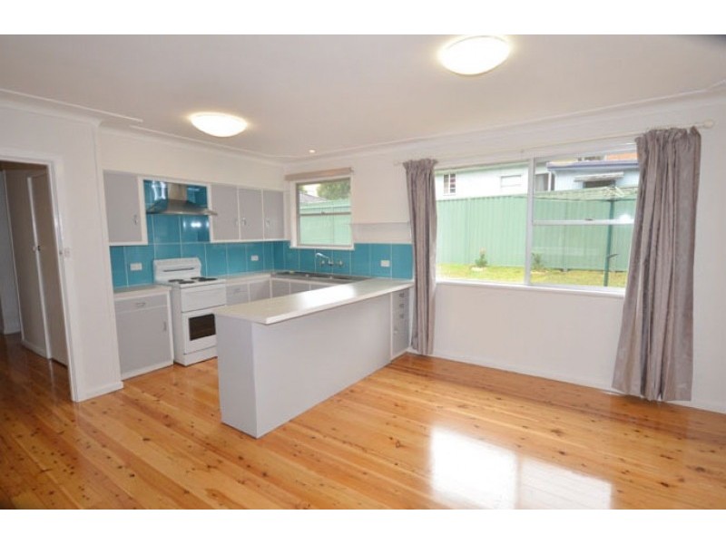 90  The Round Drive, Avoca Beach NSW 2251