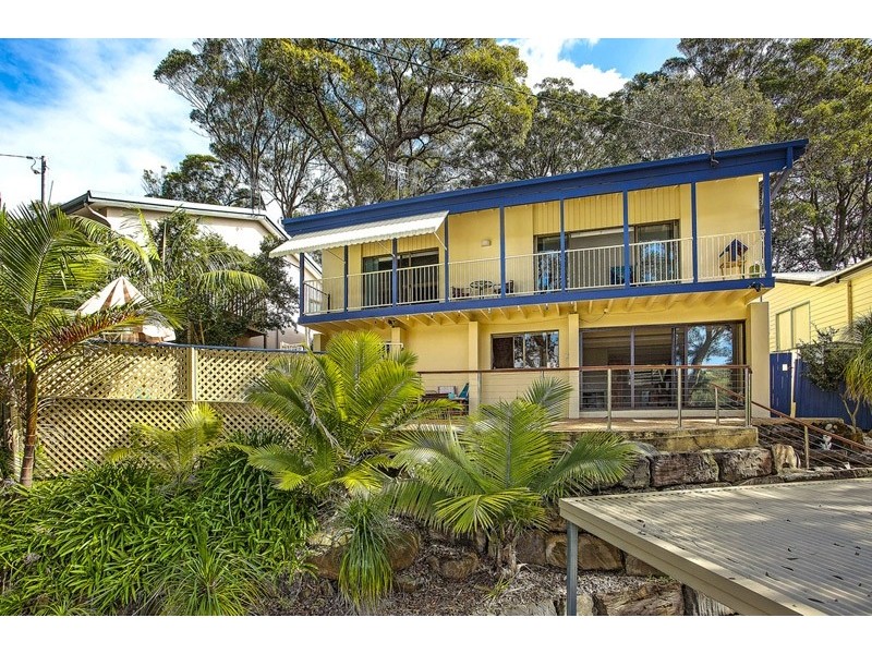 137 Del Mar Dr, Copacabana NSW 2251