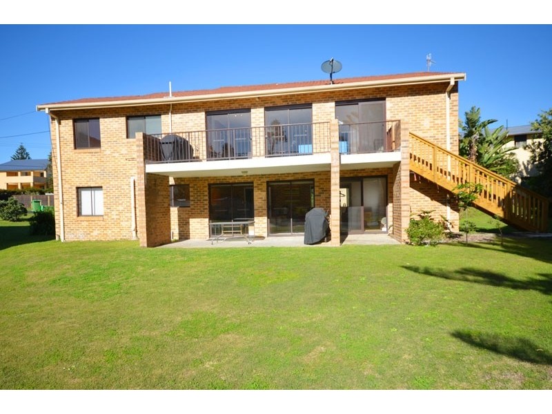1/4 Del Mar Drive, Copacabana NSW 2251
