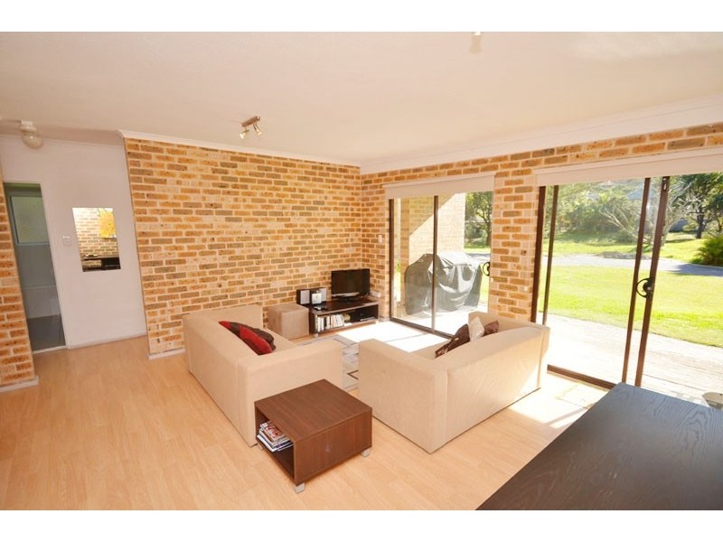 1/4 Del Mar Drive, Copacabana NSW 2251