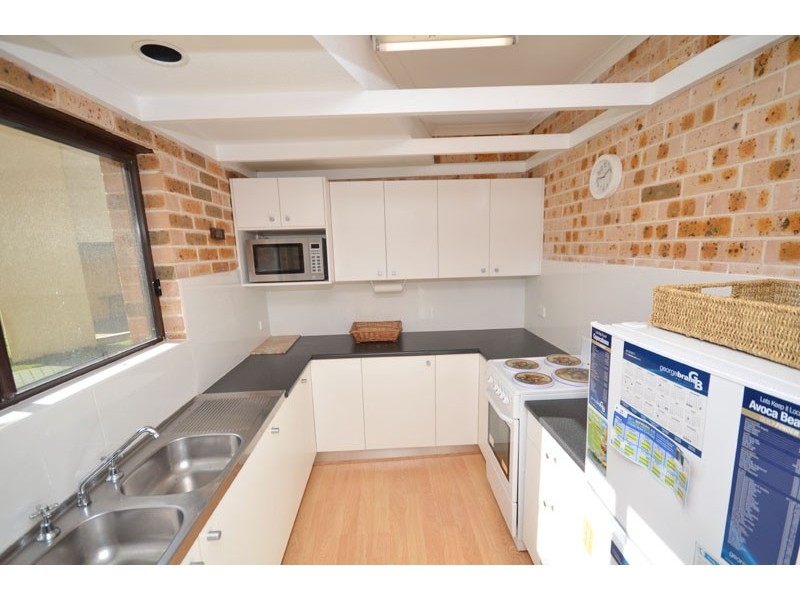 1/4 Del Mar Drive, Copacabana NSW 2251