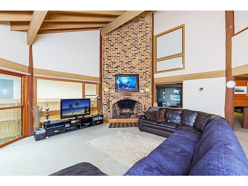 135 Avoca Drive, Avoca Beach NSW 2251