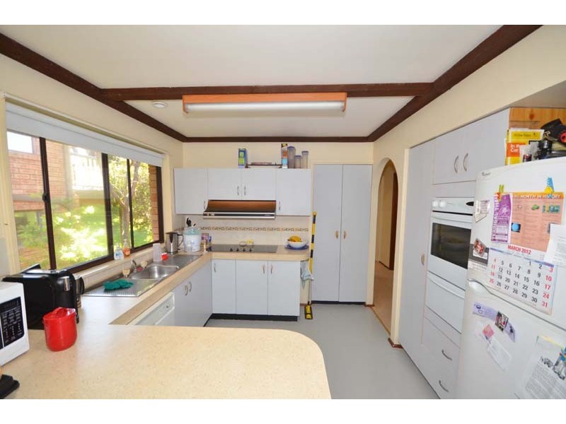 8 Circulo Drive, Copacabana NSW 2251