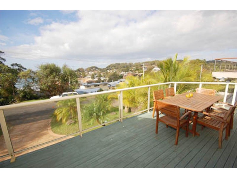 14 Warren Avenue, Avoca Beach NSW 2251