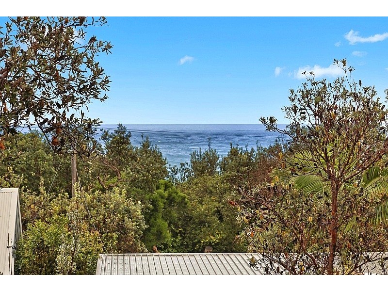 104 Copacabana Drive, Copacabana NSW 2251