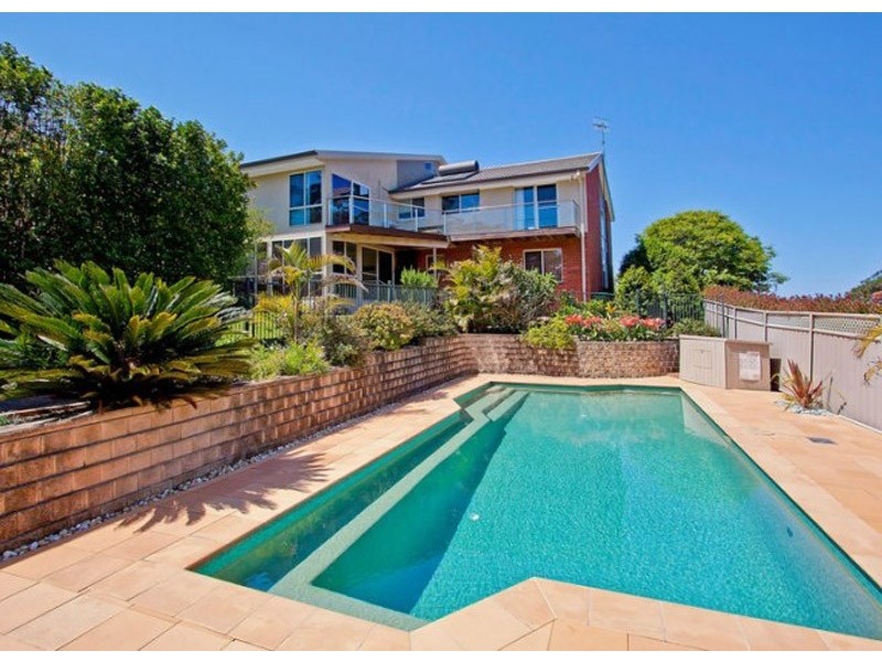21a Endeavour Dr, Avoca Beach NSW 2251