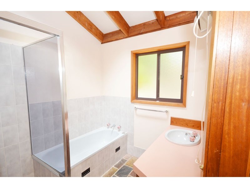 129 Hillside Road, Avoca Beach NSW 2251