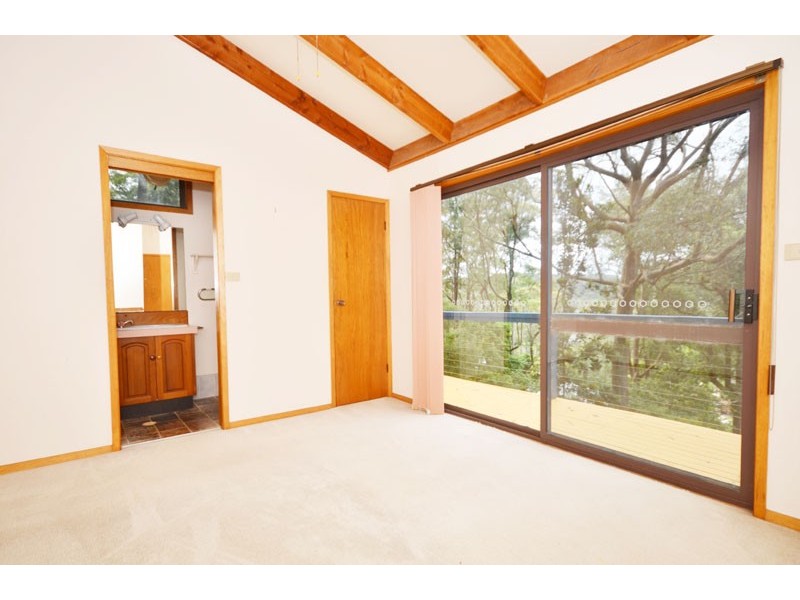 129 Hillside Road, Avoca Beach NSW 2251