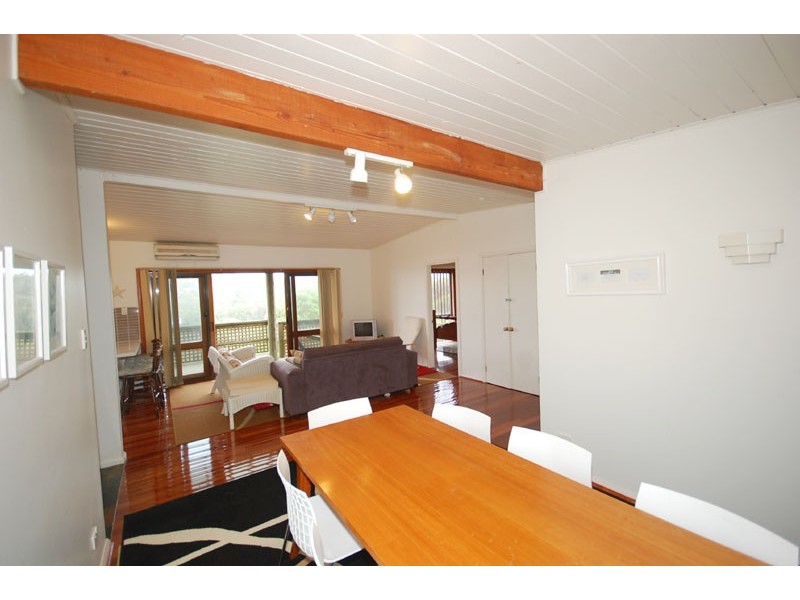 2/131 Copacabana Drive, Copacabana NSW 2251